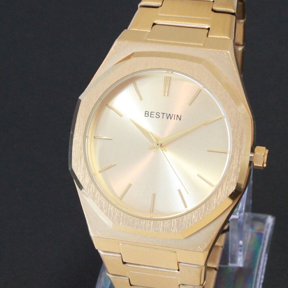 Men's Sports Watch Integrated Bracelet Gold Tone Quartz 41.5mm - Picture 7 of 14